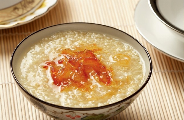 Cháo bắp bò đậu xanh tổ yến 